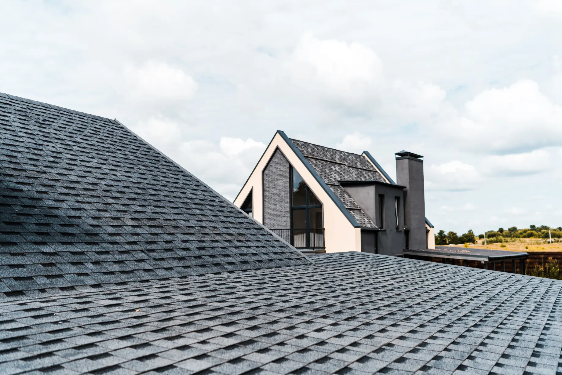 A completed Mann Roofing and Remodeling roof on a Western New York home